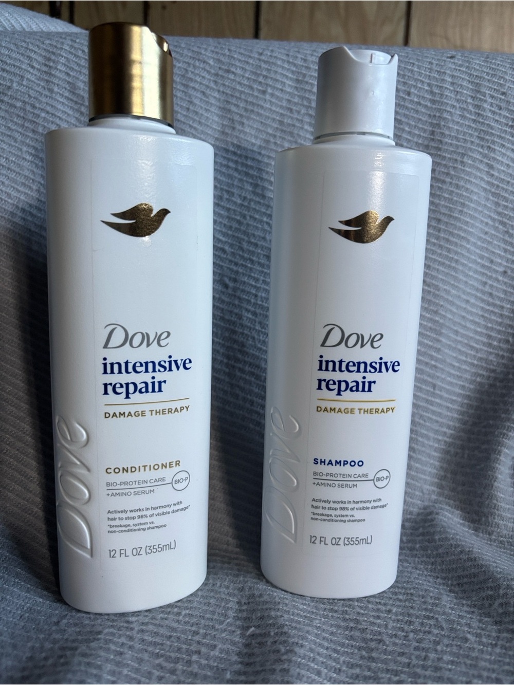Dove Intensive Repair Damage Therapy Shampoo & Conditioner Set — White